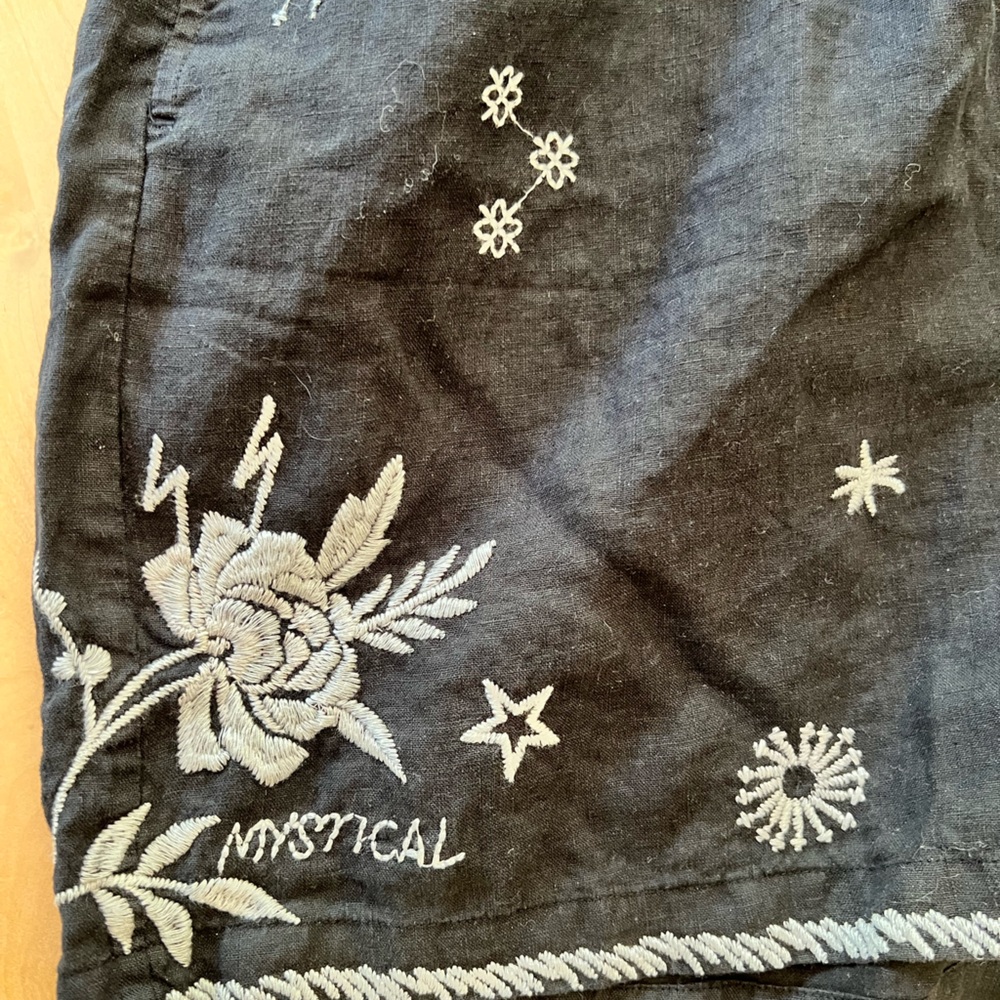 Johnny Was Embroidered Black Mia Sleeveless Linen Romper - Picture 7 of 11